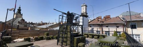 Anti-aircraft gun in the Kryjivka restaurant 