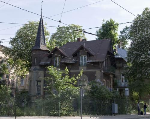 Villa on the Chuprynky Street