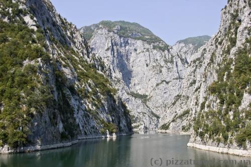 Komani lake