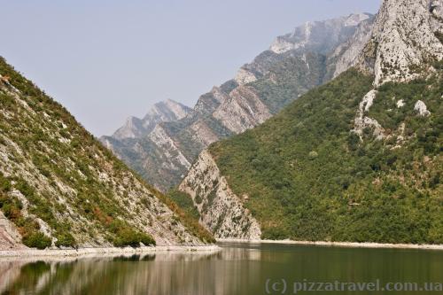 Komani lake