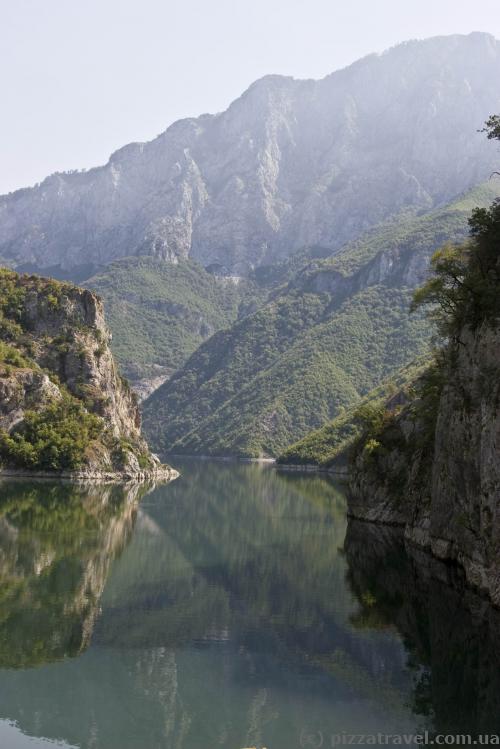 Komani lake