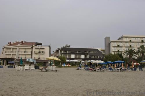 Beach hotels in Durres