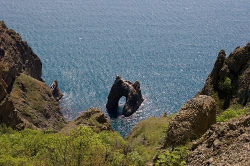 Zolotyje Vorota (Golden Gate) rock