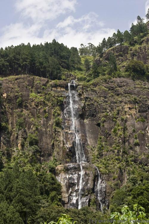 Bambarakanda Falls