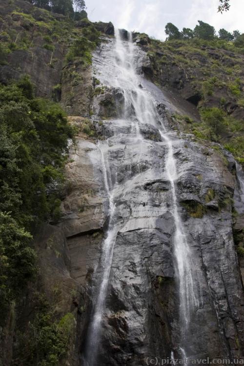 Bambarakanda Falls