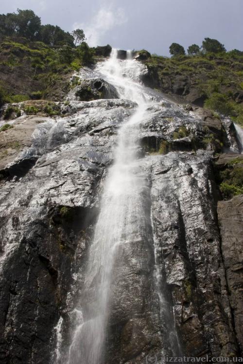 Bambarakanda Falls