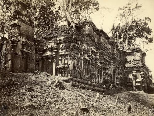 Ruins of Polonnaruwa in colonial times