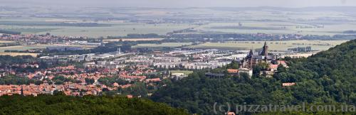 Вид на Вернигероде и замок с Kaiserturm