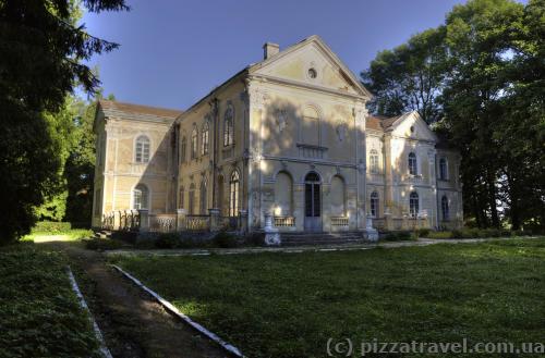 Fredro Palace in the Vyshnia village