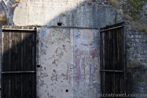 Fresco behind the door