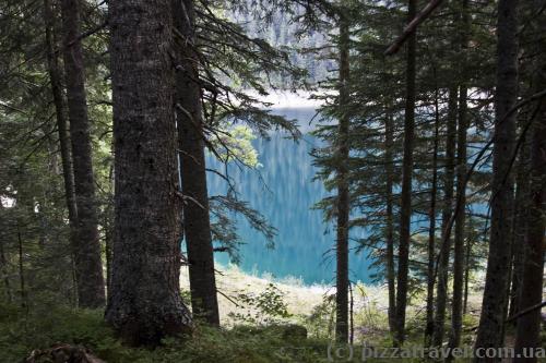 Красивий колір води