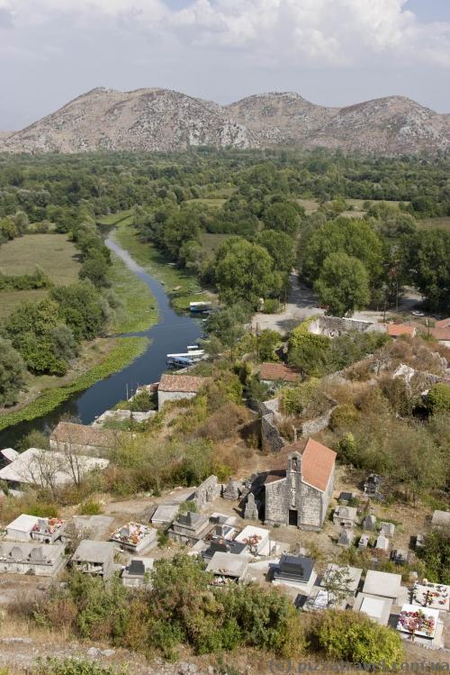 Вид у бік кордону з Албанією