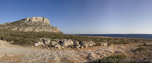 Somewhere between the viewpoint and the caves