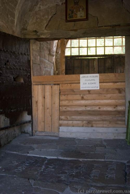 Tombstone near the gate of the Gelati Monastery