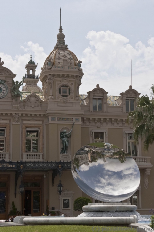 Distorting mirror in front of the casino in Monte Carlo