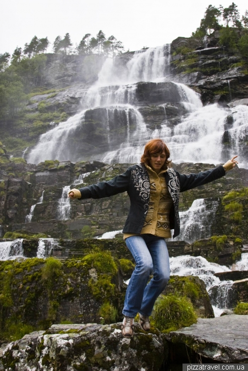 Tvindefossen Waterfall