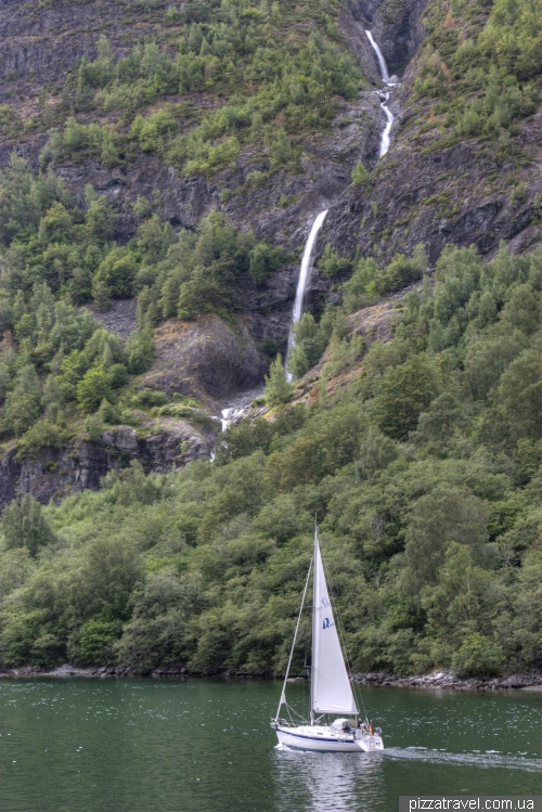 Cruise on the Sognefjord