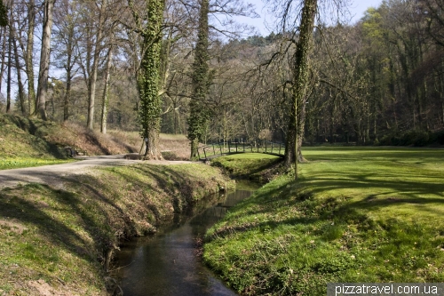 Park between the Hardenberg castle and palace