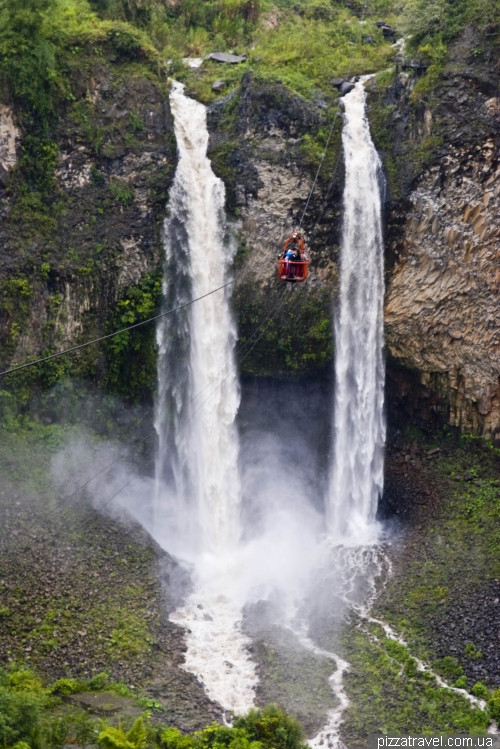 Водопад Cascada El Manto de la Novia