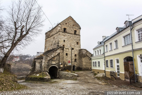 Batory Tower in Kamianets-Podilskyi (1585)