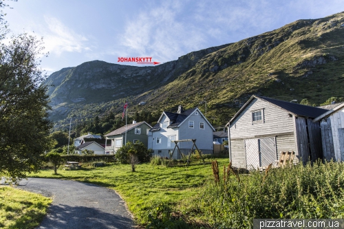 View of Storhornet mountain and Johan Skytt stone