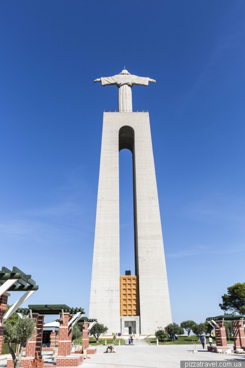 Statue of Christ in Lisbon