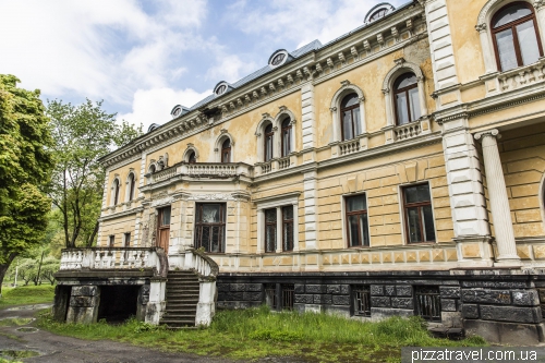 Дворец баронов Гределей