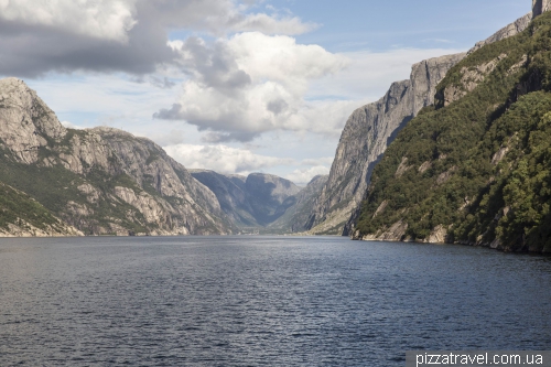 Cruise on the Lysefjord