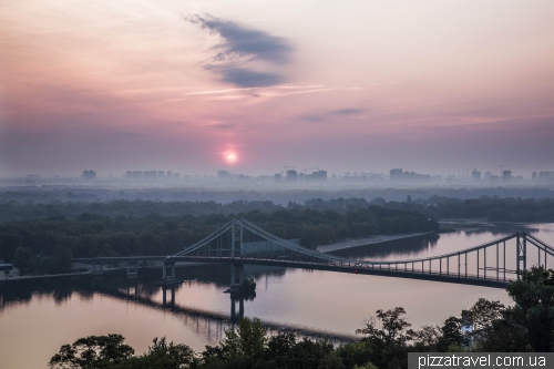 Світанок в Києві