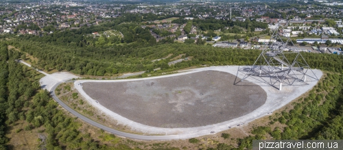 Tetrahedron in Bottrop