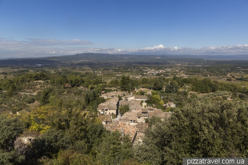 The abandoned village of Oppede-le-Vieux