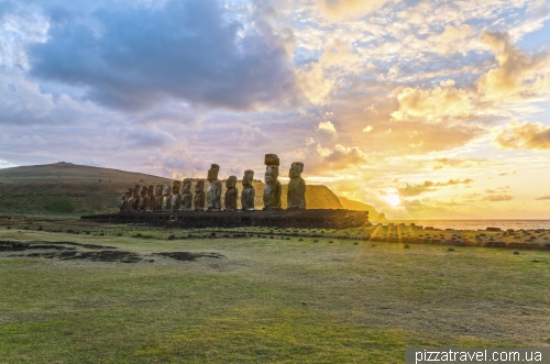 Sunrise at Ahu Tongariki