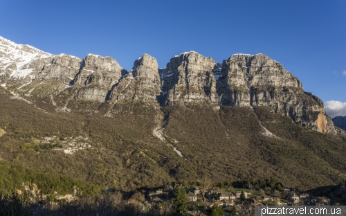 View of the Papingo village and the Vikos-Aoos park