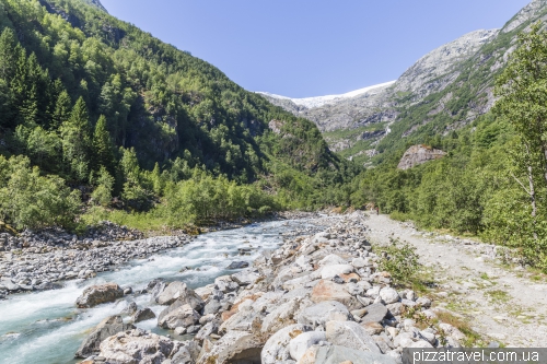 Buerbreen Glacier