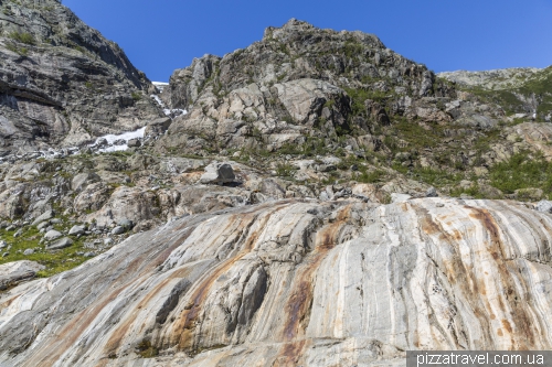 Buerbreen Glacier