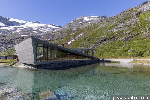 Troll Ladder (Trollstigen)