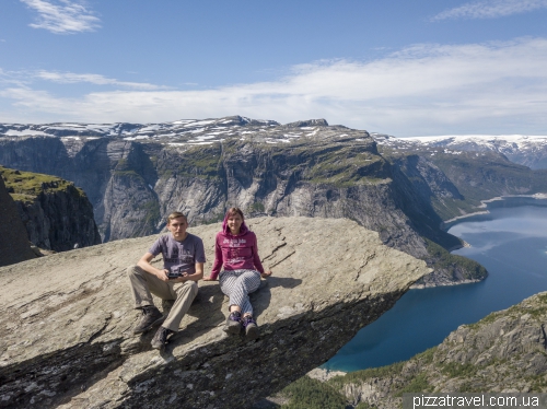 Troll Tongue (Trolltunga)