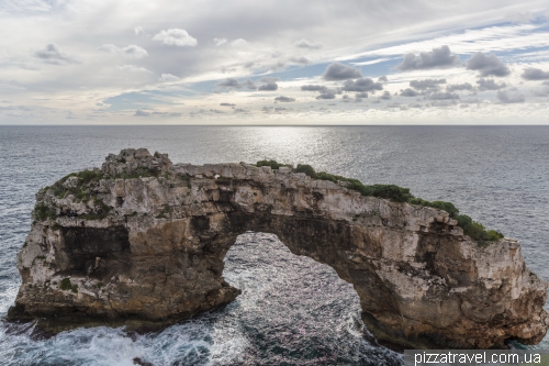 Es Pontas Natural Bridge