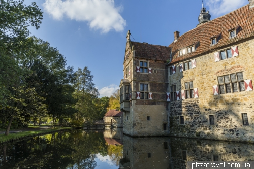 Замок Вішерінг (Wasserburg Vischering)