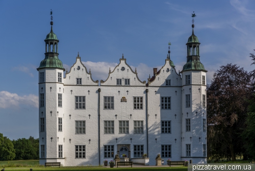 Ahrensburg Castle