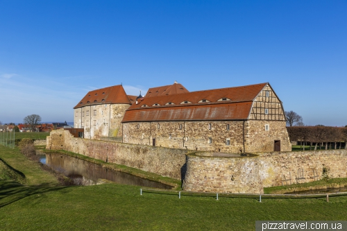 Замок Хельдрунген (Burg Heldrungen)