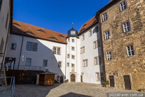 Замок Хельдрунген (Burg Heldrungen)