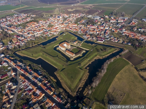 Замок Хельдрунген (Burg Heldrungen)