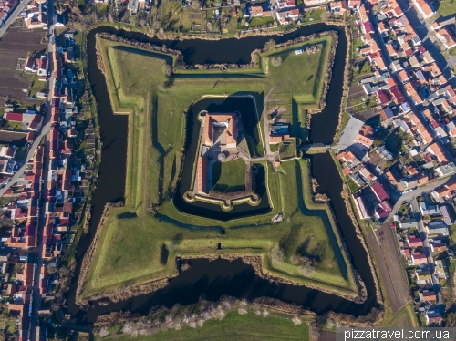 Замок Хельдрунген (Burg Heldrungen)