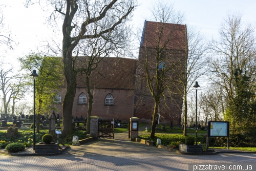 Leaning Church of /Suurhusen (Suurhuser Kirche)