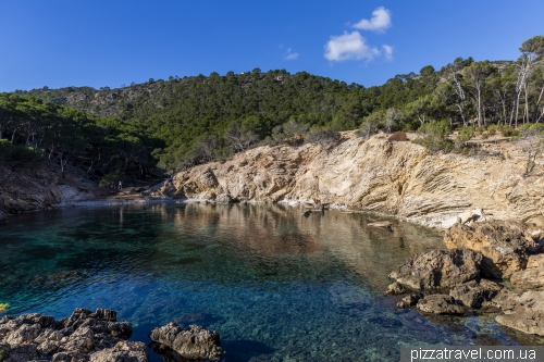 Monjo Beach (Cala d'en Monjo)