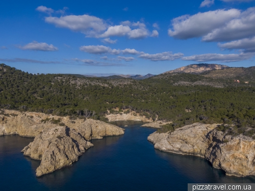 Monjo Beach (Cala d'en Monjo)