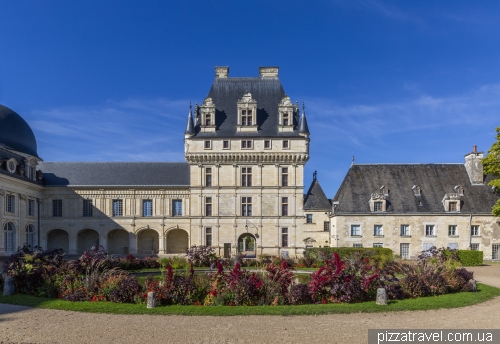 Valencay Castle (Chateau de Valencay)