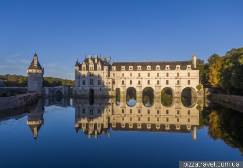 Замок Шенонсо (Chateau de Chenonceau)