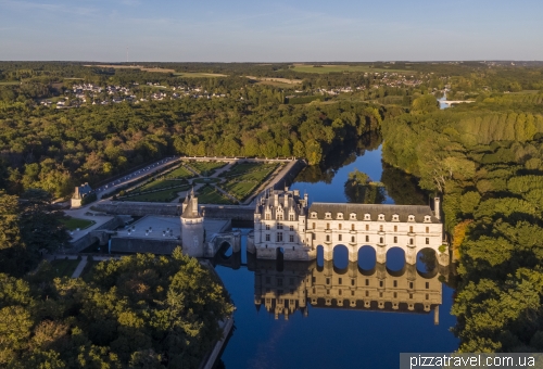 Замок Шенонсо (Chateau de Chenonceau)